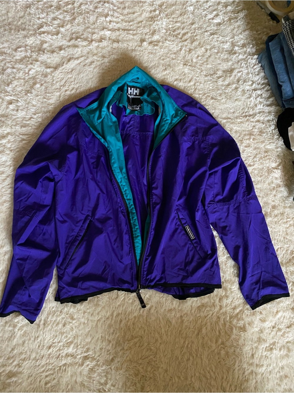 Helly Hansen Unisex Purple Windbreaker Jacket with Teal Lining - Picture 4 of 4